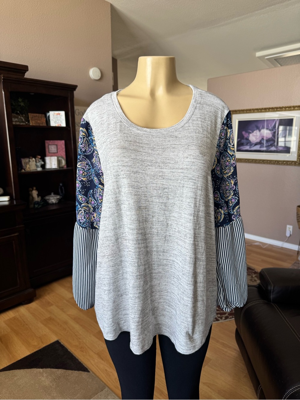 Style & Co. light gray long sleeve mixed print sleeves blouse-size L